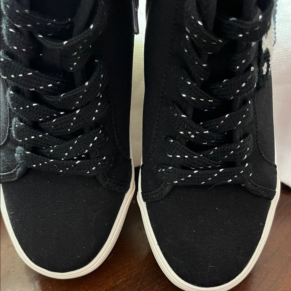 GB Girls Black High-Top Sneakers with Colorful Patches - Picture 15 of 15